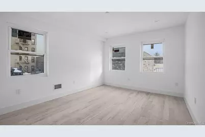 342 E 234th Street, Bronx, NY 10470 - Photo 14