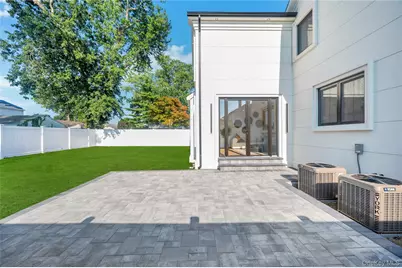 2497 Tonquin Street, East Meadow, NY 11554 - Photo 24