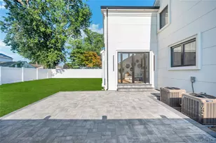 2497 Tonquin St, East Meadow, NY 11554 - Photo 24