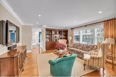 265 Northwoods Road, Manhasset, NY 11030 - Photo 16