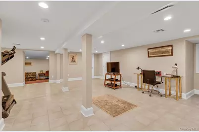 265 Northwoods Road, Manhasset, NY 11030 - Photo 30