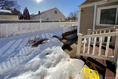 984 Shelburne Drive, Franklin Square, NY 11010 - Photo 24