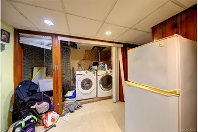 984 Shelburne Drive, Franklin Square, NY 11010 - Photo 20