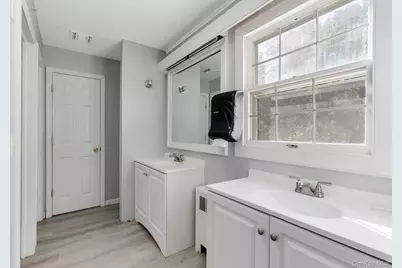 996 Haverstraw Road, Suffern, NY 10901 - Photo 16