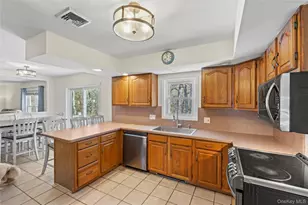 123 9th Ave, Holtsville, NY 11742 - Photo 22