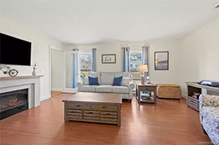 123 9th Ave, Holtsville, NY 11742 - Photo 30