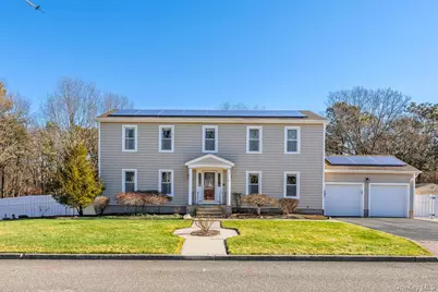 123 9th Avenue, Holtsville, NY 11742 - Photo 1