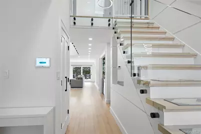 16 Pony Circle, Roslyn Heights, NY 11577 - Photo 2