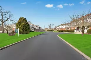 2066 Lakeview Rd, Bellmore, NY 11710 - Photo 34