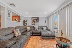 50 E Pine St, Long Beach, NY 11561 - Photo 14