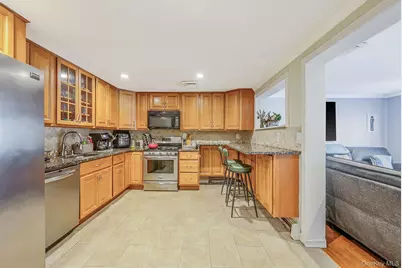 50 E Pine Street, Long Beach, NY 11561 - Photo 18