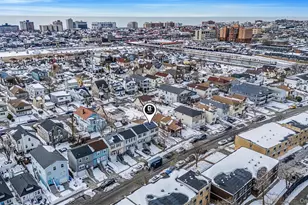 50 E Pine St, Long Beach, NY 11561 - Photo 4