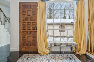 37 Bridle Path, Nissequogue, NY 11780 - Photo 4