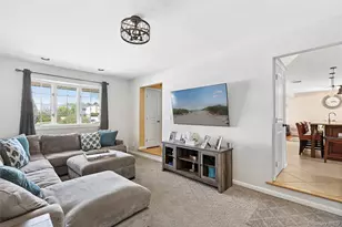 41 Evelyn Dr, Bethpage, NY 11714 - Photo 8