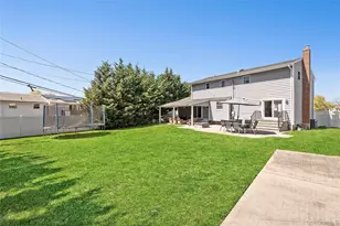 41 Evelyn Dr, Bethpage, NY 11714 - Photo 16