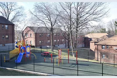 61-21 245th Place #Lower, Douglaston, NY 11362 - Photo 4