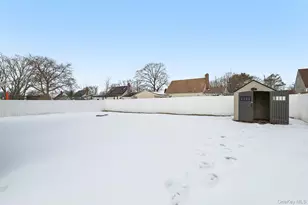 53 Hickory St, Central Islip, NY 11722 - Photo 36