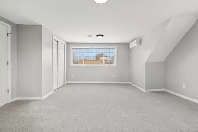 53 Hickory Street, Central Islip, NY 11722 - Photo 24