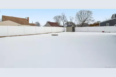 53 Hickory Street, Central Islip, NY 11722 - Photo 40