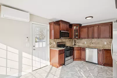 53 Hickory Street, Central Islip, NY 11722 - Photo 12