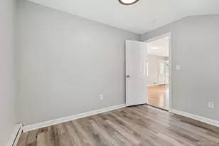 53 Hickory St, Central Islip, NY 11722 - Photo 18