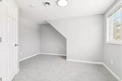 53 Hickory Street, Central Islip, NY 11722 - Photo 26