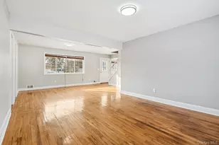 53 Hickory St, Central Islip, NY 11722 - Photo 6