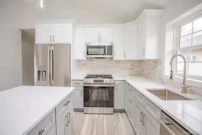 451 E Pine Street #upper, Long Beach, NY 11561 - Photo 2