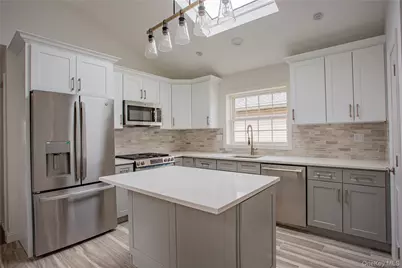 451 E Pine Street #upper, Long Beach, NY 11561 - Photo 4