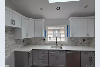 451 E Pine Street #upper, Long Beach, NY 11561 - Photo 2