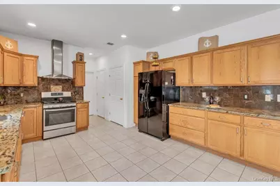 2655 Rocky Point Road, East Marion, NY 11939 - Photo 14