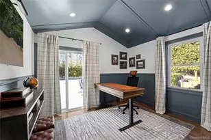 11 Huckleberry Ln E, Hampton Bays, NY 11946 - Photo 8