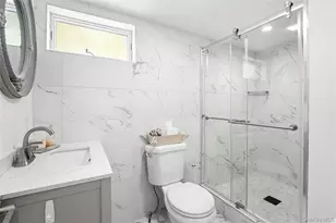 11 Huckleberry Ln E, Hampton Bays, NY 11946 - Photo 6