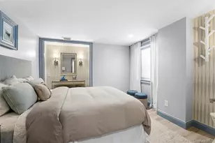 11 Huckleberry Ln E, Hampton Bays, NY 11946 - Photo 4