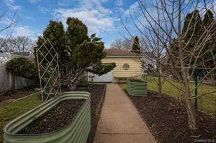 52 Park Ave, Williston Park, NY 11596 - Photo 16