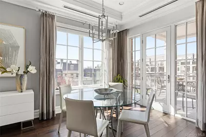 1000 Royal Court #1207, North Hills, NY 11040 - Photo 2