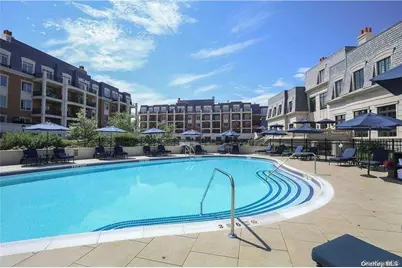 1000 Royal Court #1207, North Hills, NY 11040 - Photo 20