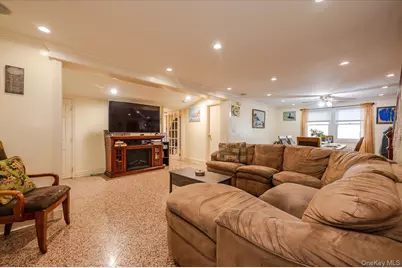 227 Doughty Boulevard, Inwood, NY 11096 - Photo 4