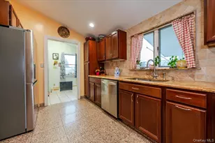 227 Doughty Blvd, Inwood, NY 11096 - Photo 8