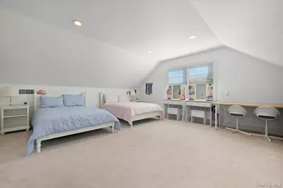 5 Glenwood Lane, East Hills, NY 11577 - Photo 22