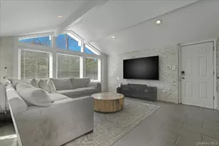 5 Glenwood Ln, East Hills, NY 11577 - Photo 12