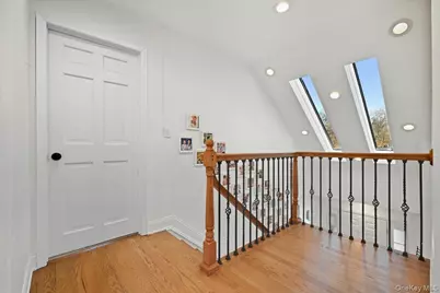 5 Glenwood Lane, East Hills, NY 11577 - Photo 18