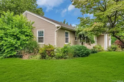 4 Cheshire Road, Bethpage, NY 11714 - Photo 14