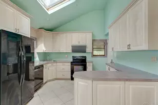 4 Cheshire Rd, Bethpage, NY 11714 - Photo 18