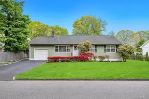 60 Colonial St, East Northport, NY 11731 - Photo 2