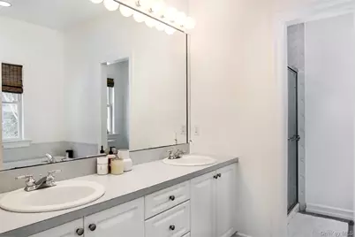 70 S Country Road, Bellport, NY 11713 - Photo 18