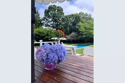 70 S Country Road, Bellport, NY 11713 - Photo 30