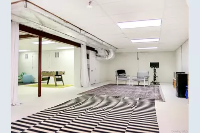 70 S Country Road, Bellport, NY 11713 - Photo 28