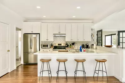 70 S Country Road, Bellport, NY 11713 - Photo 14