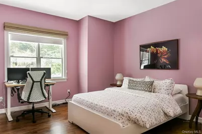 70 S Country Road, Bellport, NY 11713 - Photo 20